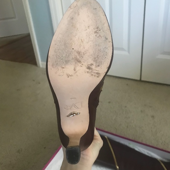 Burgundy knee high DVF boots! - Picture 3 of 6